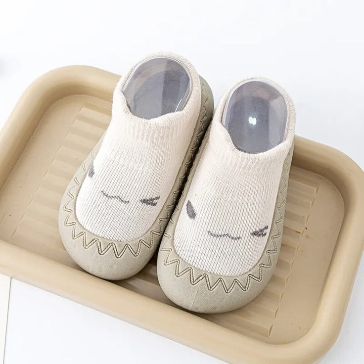 infant socks shoes